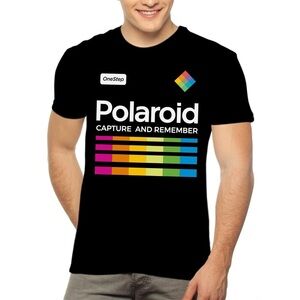 Polaroid Camera "Capture & Remember" Graphic Tee M